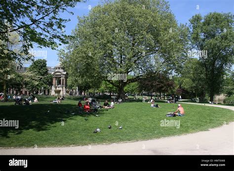 sarphati park oud zuid.